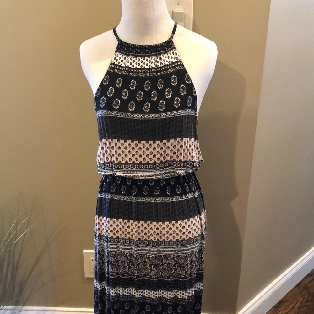 Soft and stretchy maxi dress. Size small.